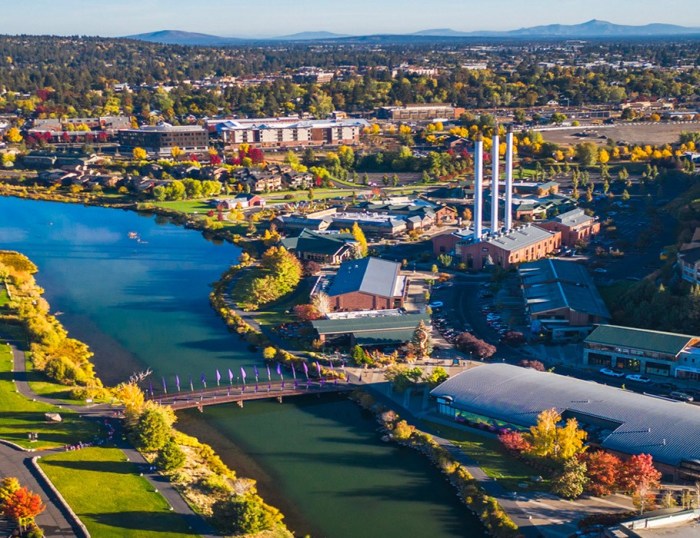 Bend oregon city town around livability order travel central shutterstock dissuade issues region transformation life mill usa